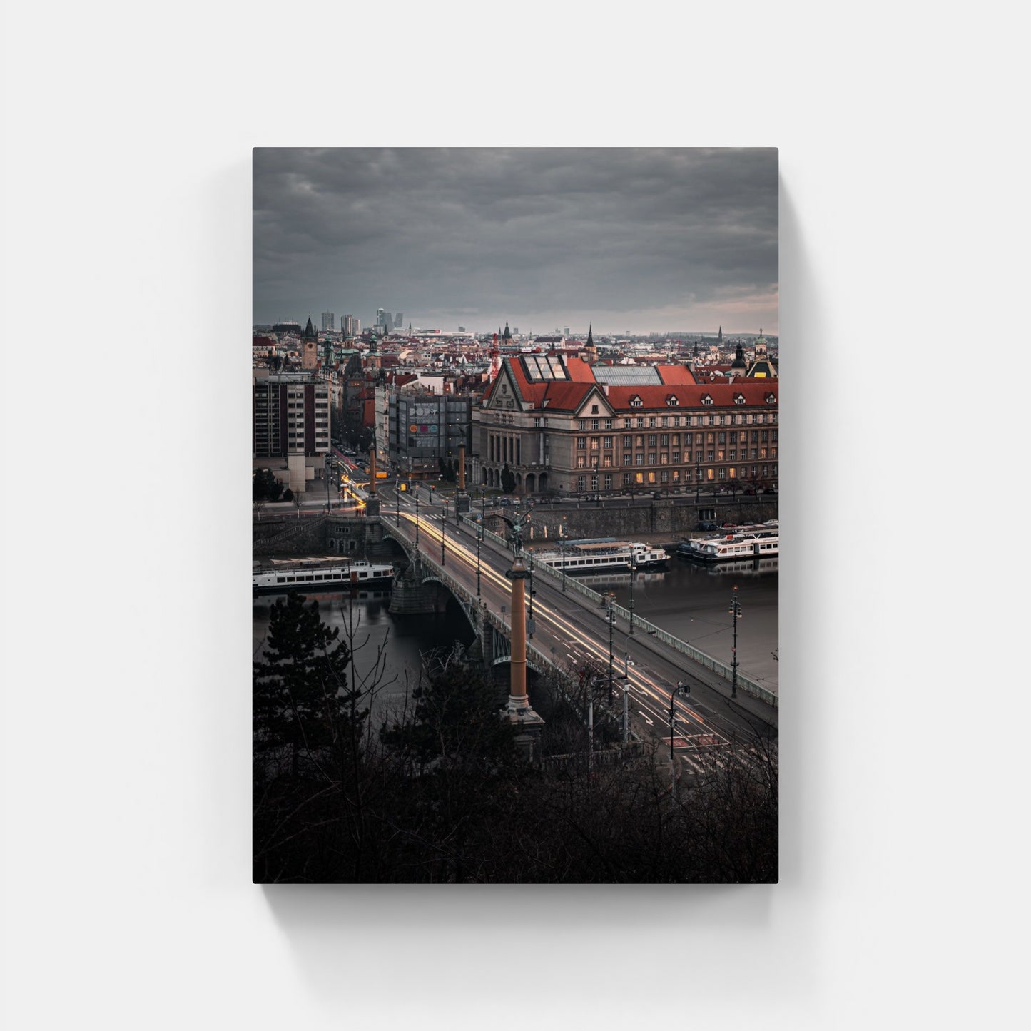 Ominoius Skyline – Letná Praha, CZ, 2020