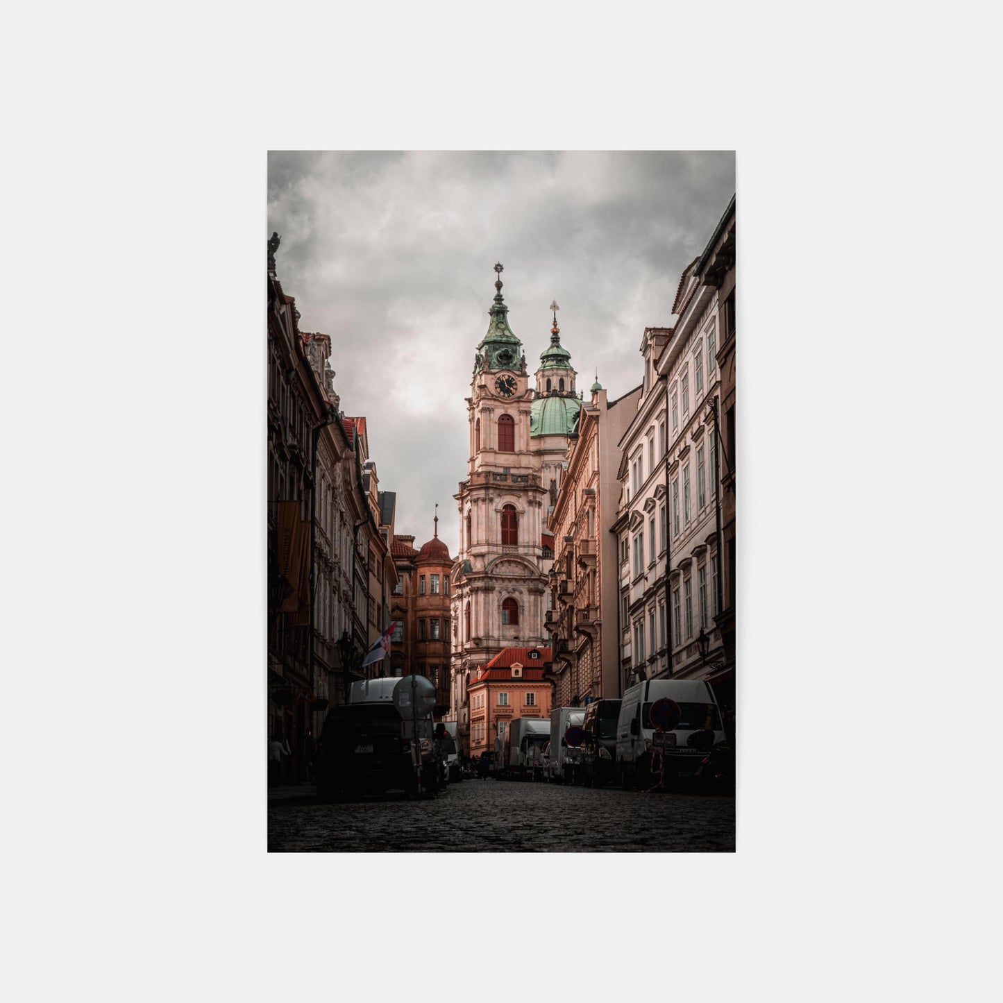 Strašidelná architektura – kostel sv. Mikuláše Praha, CZ, 2020